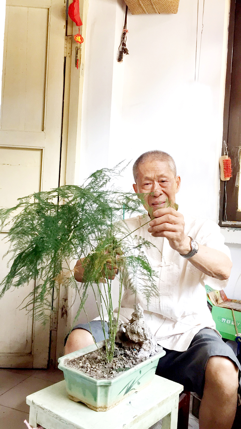 平凡的感動---記公司建廠元老、勞動模范 吳富龍